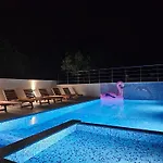 Olivila Villa *