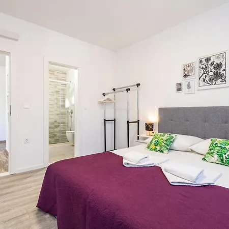Olivila Villa *