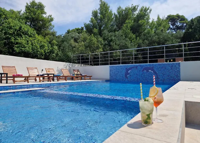 Olivila Villa *