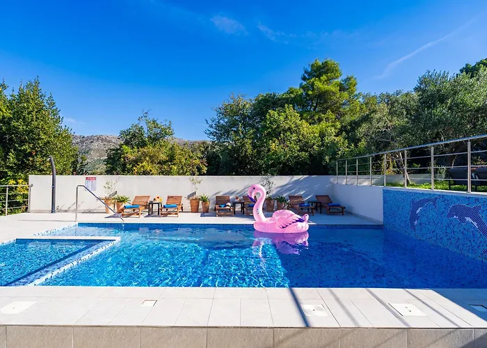 Olivila Villa *